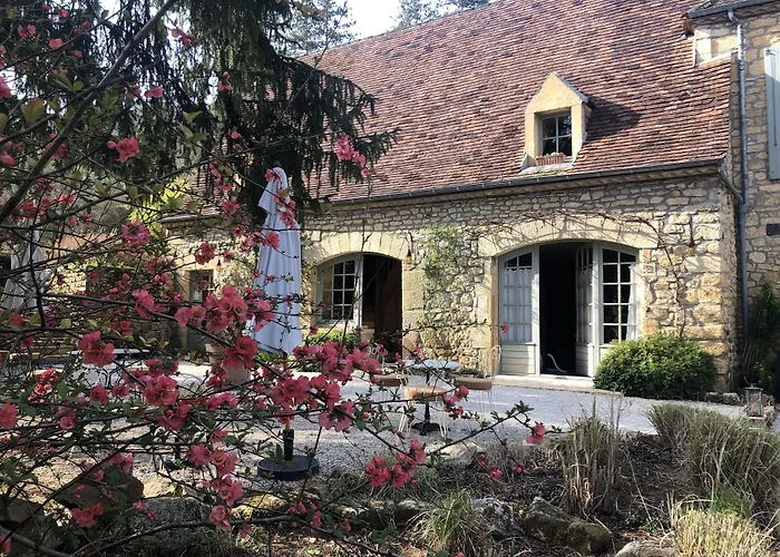 La Tour De Cause Bed and Breakfast 4*